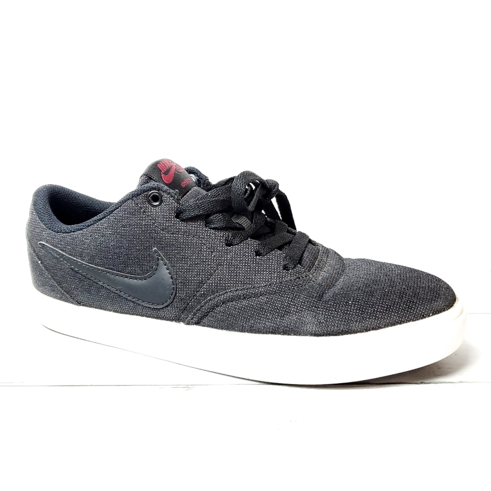 Nike® SB Charge Solarsoft sz 7 Men's
